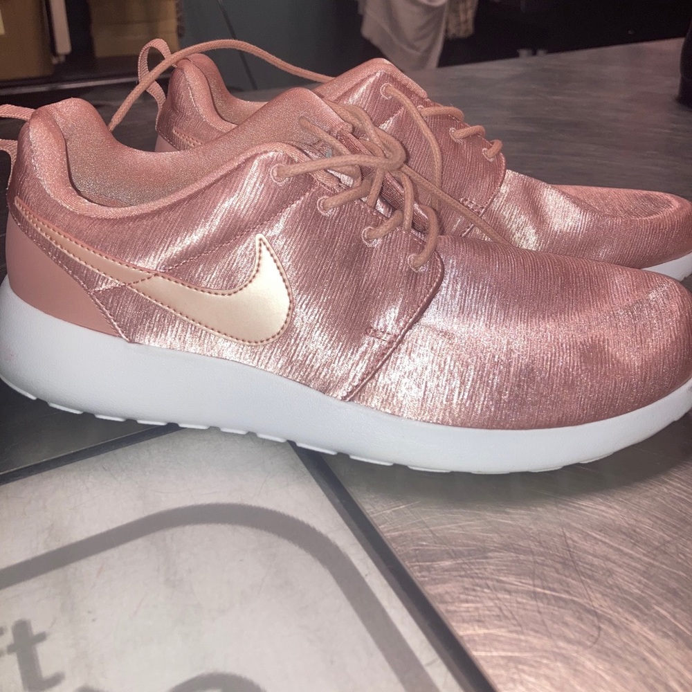 Rose-gold Nike Roshe size 9